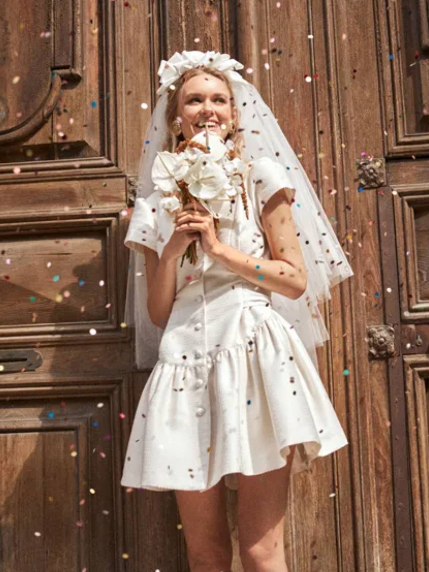 Una novia con velo corto de L'Arca Barcelona. (Cortesía)
