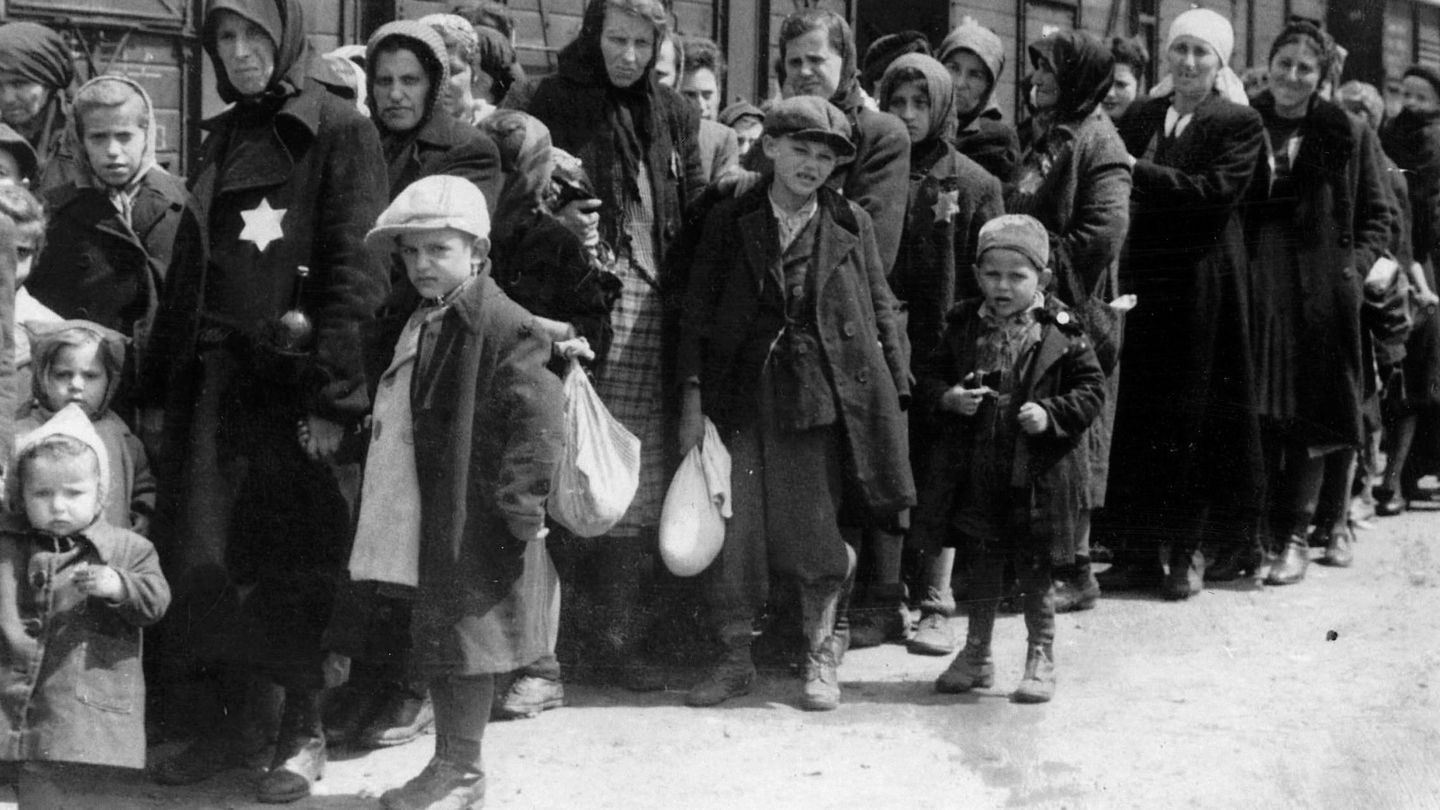 Judíos de camino a Auschwitz. (Cordon Press)
