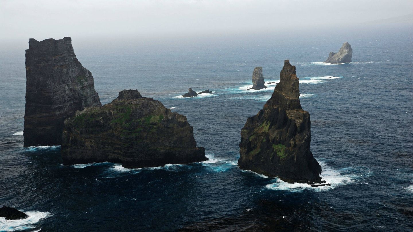 Islands of the Apostles, archipelago Crozet (© Lucia Simion)