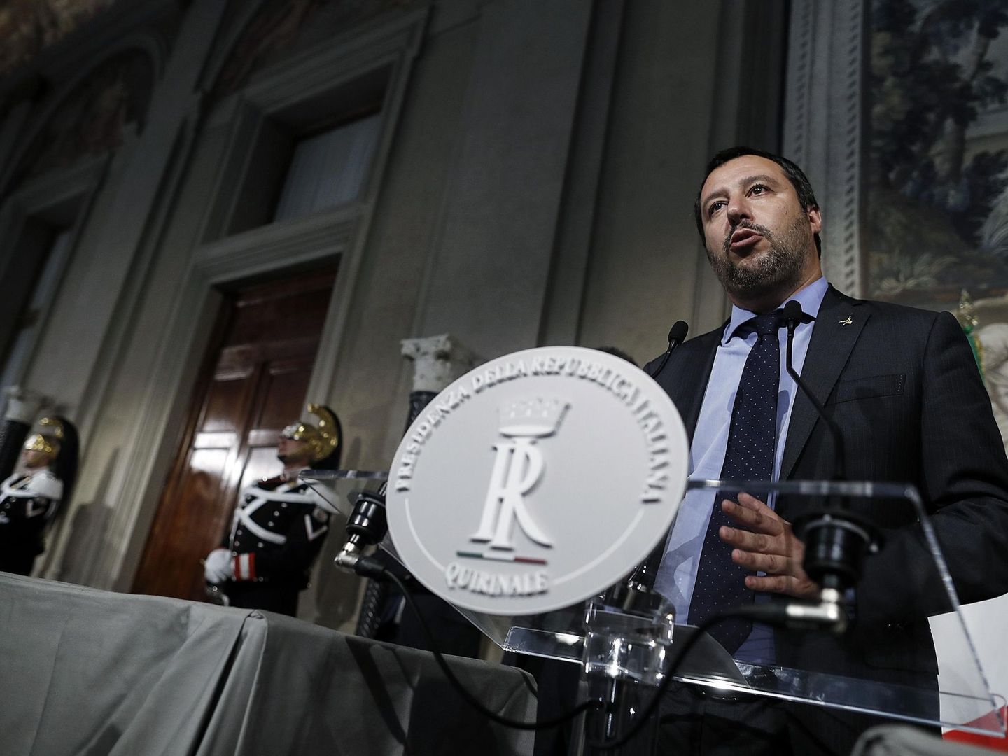 El líder de la Liga Norte, Matteo Salvini, habla durante una rueda de prensa tras su reunión con el presidente italiano, Sergio Mattarella. (EFE)