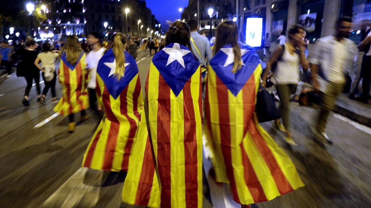 Anarquistas entran en la Embajada española de Atenas para apoyar a Cataluña
