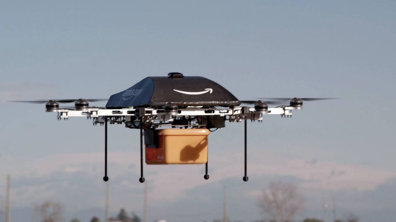 Foto: Problemas técnicos y de seguridad han retrasado el desarrollo de sus drones. (Amazon)