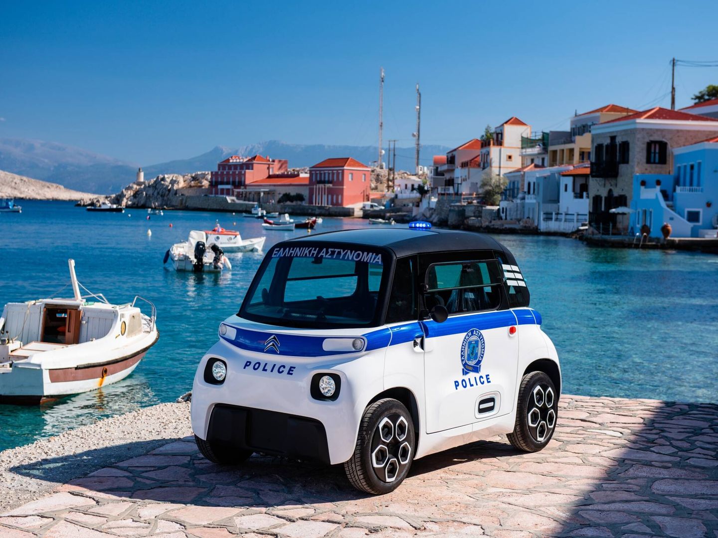 Desde noviembre, la policía local de la isla griega de Chalki dispone de un Citroën Ami.