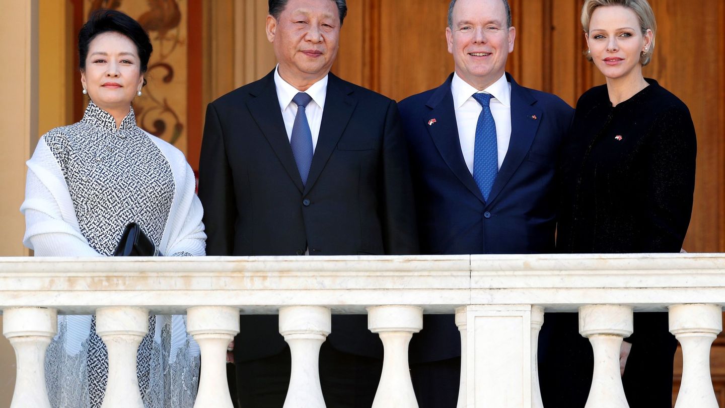 Alberto y Charlène de Mónaco junto al presidente Xi Jiping y su esposa, Peng Liyuan. (EFE)