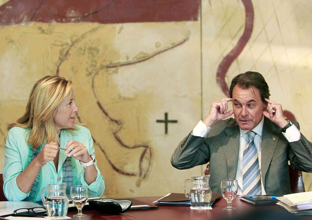 Foto: El presidente de la Generalitat, Artur Mas, y la vicepresidenta, Joana Ortega. (EFE)