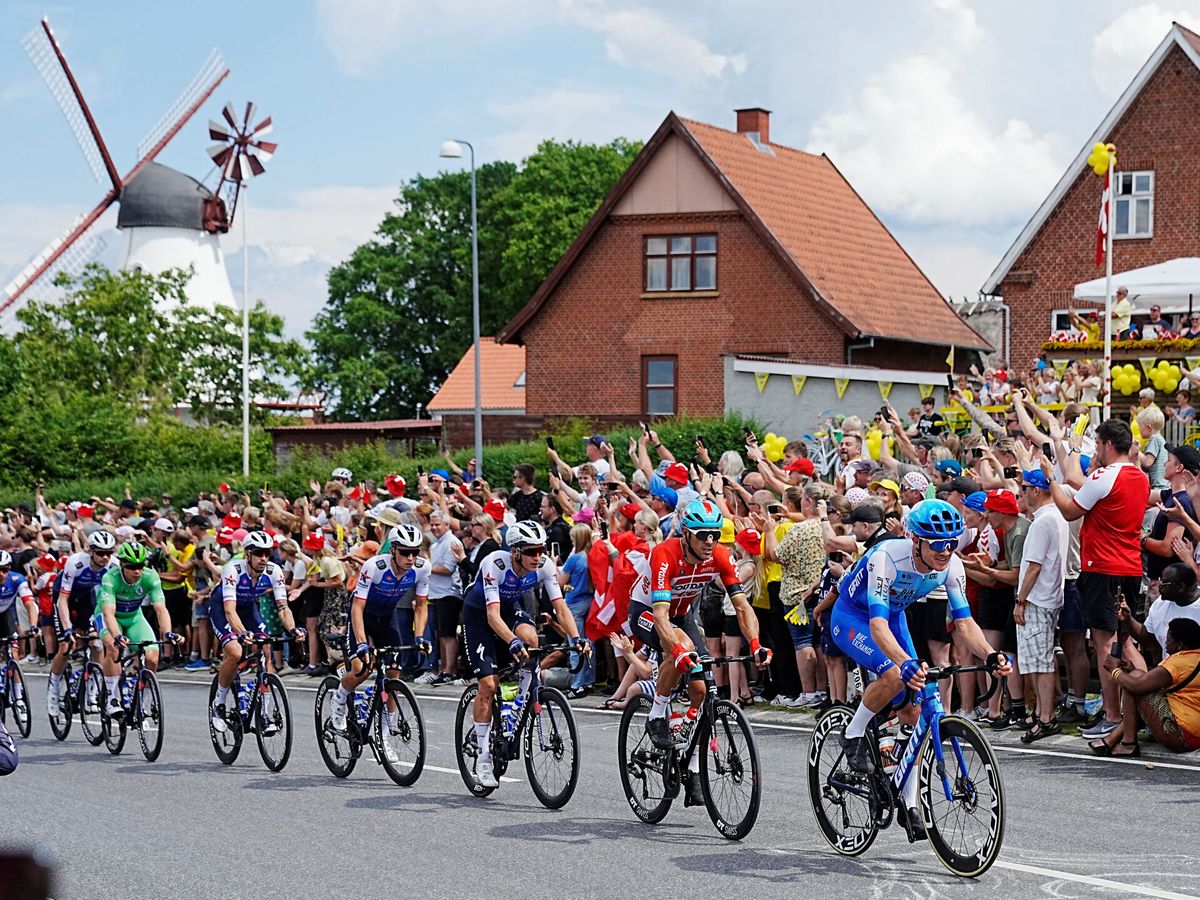 Foto: El Tour de Francia, en su paso por Dinamarca. (Reuters)