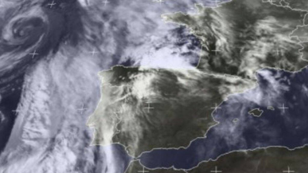 La Aemet avisa a España: estas serán las zonas afectadas por las 'lluvias de sangre' y calor de verano