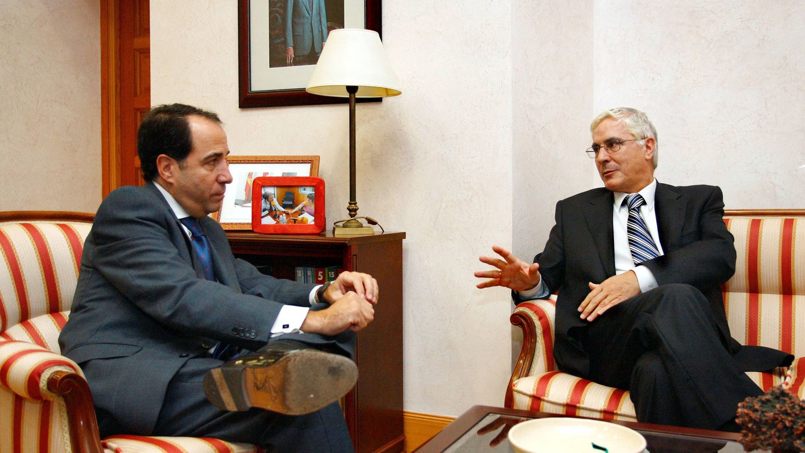 Foto: El expresidente de la CEOE de Ciudad Real, Arturo Mesa (izqda.), junto al expresidente de Castilla-La Mancha, José María Barreda.