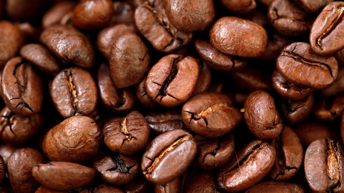 Suiza declara que el café "no es esencial" para así acabar con las reservas del país