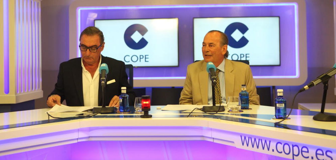 El locutor Carlos Herrera y Rafael Pérez del Puerto, presidente de COPE, en una imagen de archivo.