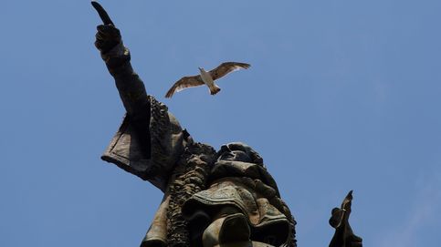 ¿Dónde apunta el dedo de Colón en Barcelona? Historia increíble de una estatua