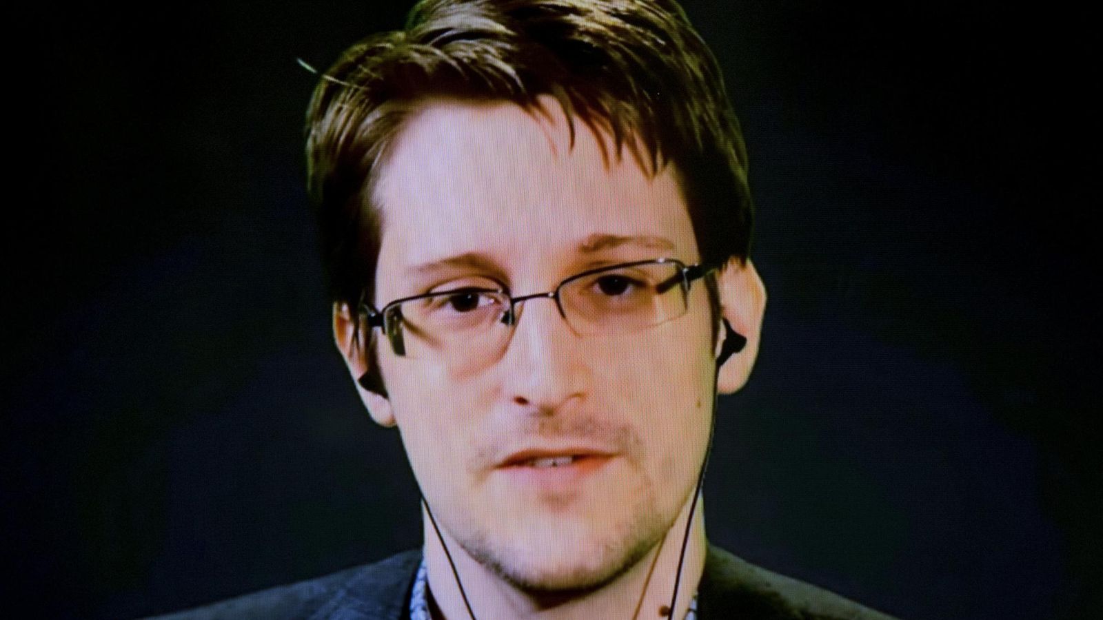 Foto: Eduard Snowden en vídeo desde Moscú. (Reuters)