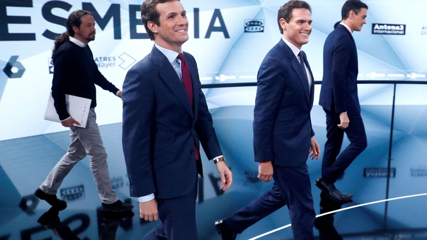 Pablo Iglesias, Pablo Casado, Albert Rivera y Pedro Sánchez, llegando al plató donde se celebró el debate de Atresmedia para el 28-A, el pasado 23 de abril. (Reuters)