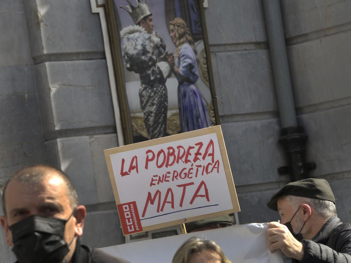 Foto: Una manifestación, en Oviedo. (EFE/Eloy Alonso)