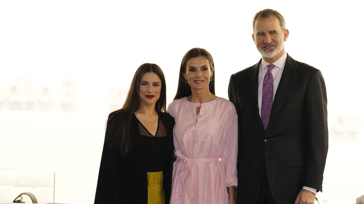 El cariñoso encuentro de Felipe y Letizia con Blanca Paloma y su deseo para Eurovisión