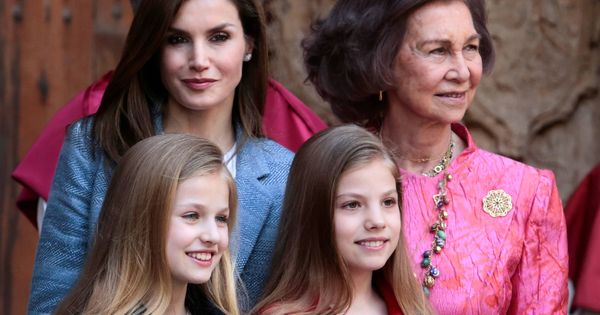 Foto:  Letizia y Sofía, con las hijas de los Reyes. (Reuters)