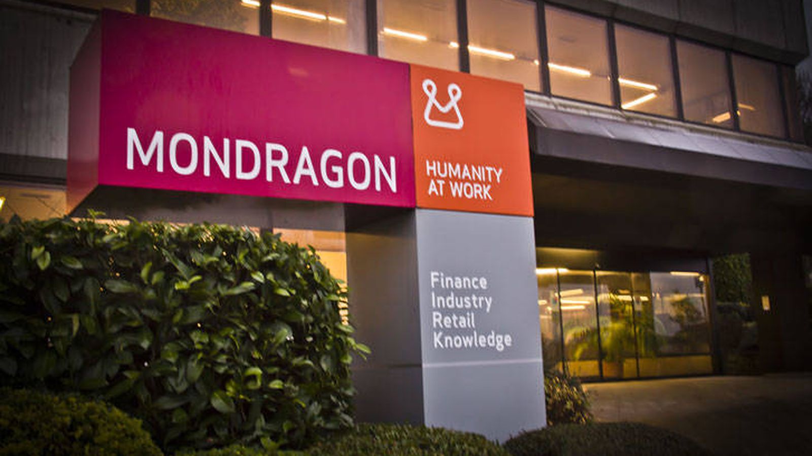 Foto: Exterior de la sede de Corporación Mondragón.