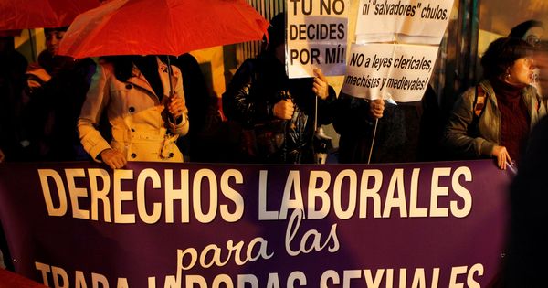Foto: Concentración del sindicato de prostitutas OTRAS, el pasado 14 de noviembre en Madrid. (EFE)