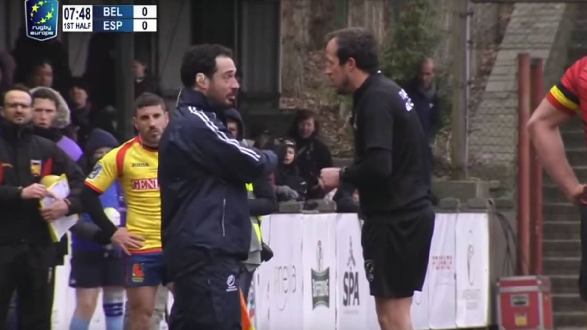 Uno de los árbitros del España-Bélgica de rugby llevaba el chándal de Rumanía