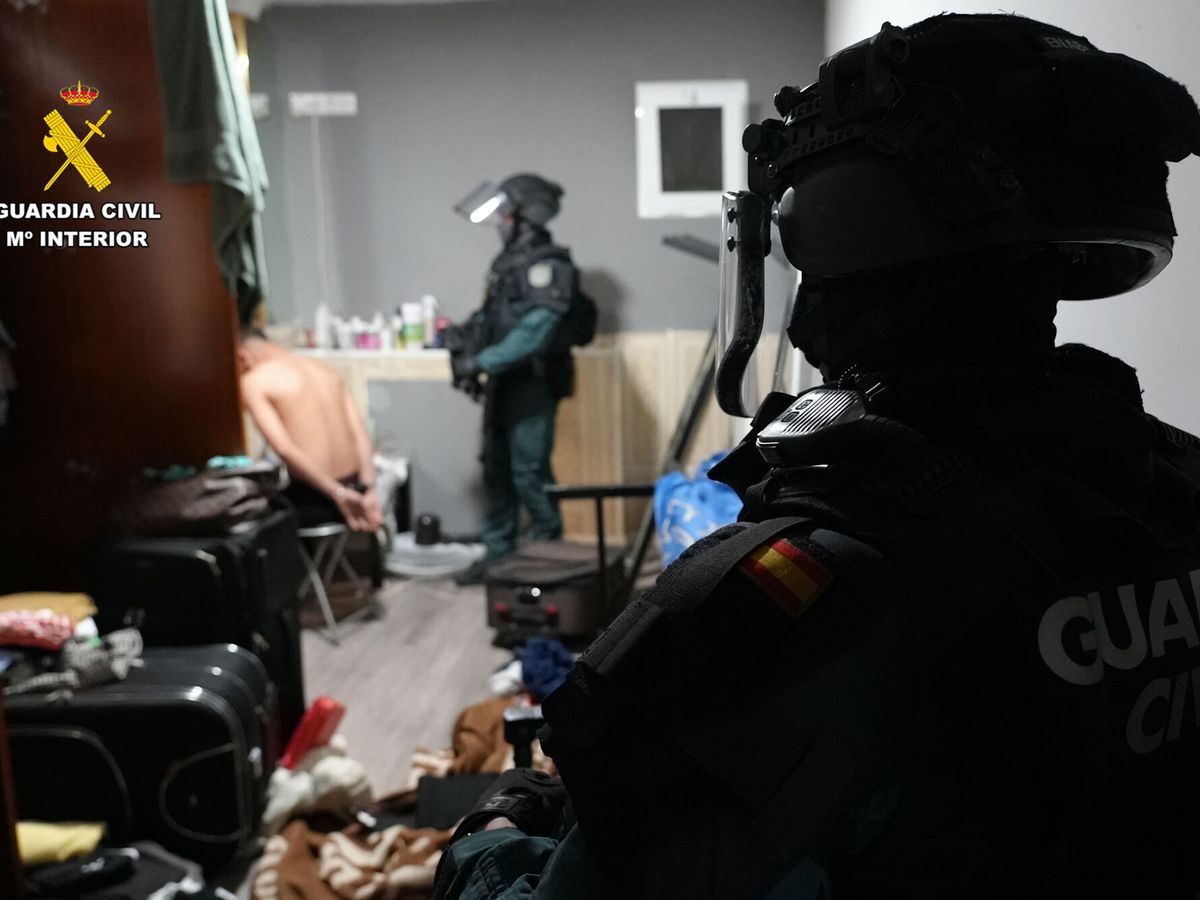 Foto:  Imagen facilitada de la operación Brigantes contra un grupo criminal especializado en robos en viviendas. (EFE)