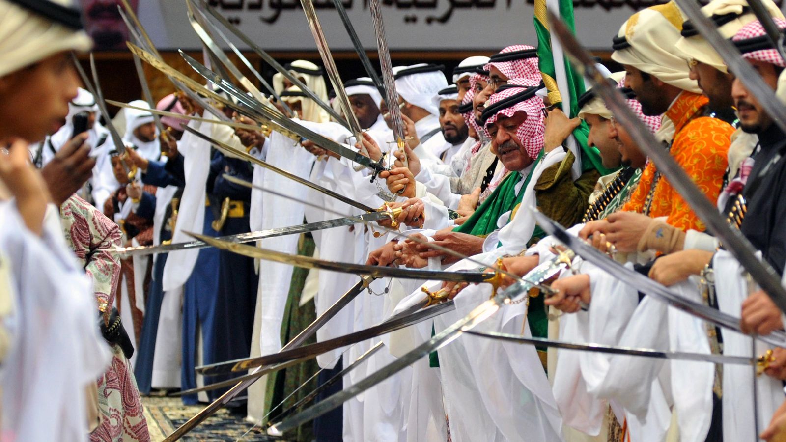 Foto: La tradicional fiesta saudí conocida como Arda, el pasado año en Riyadh (Reuters)
