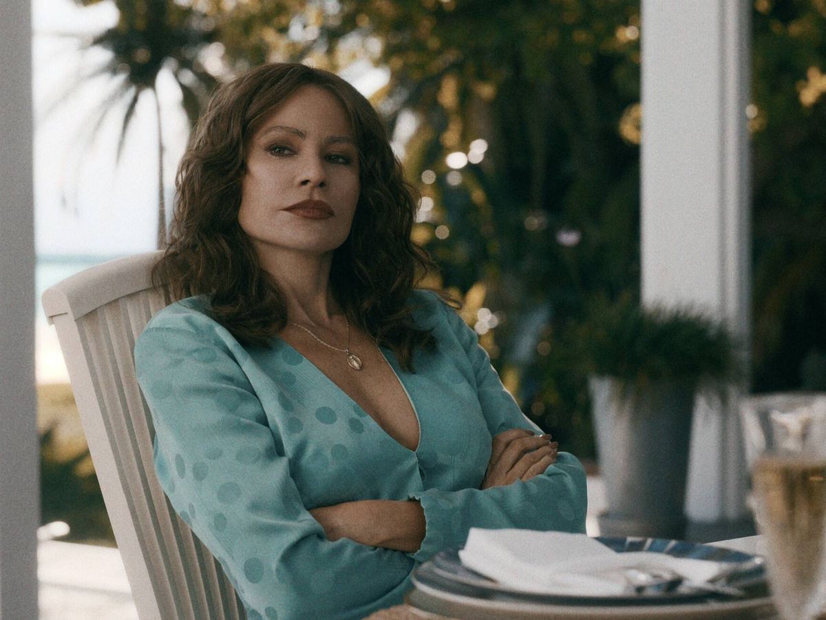 Foto: Sofía Vergara, en la piel de una narcotraficante de éxito en la miniserie 'Griselda'. (Netflix)
