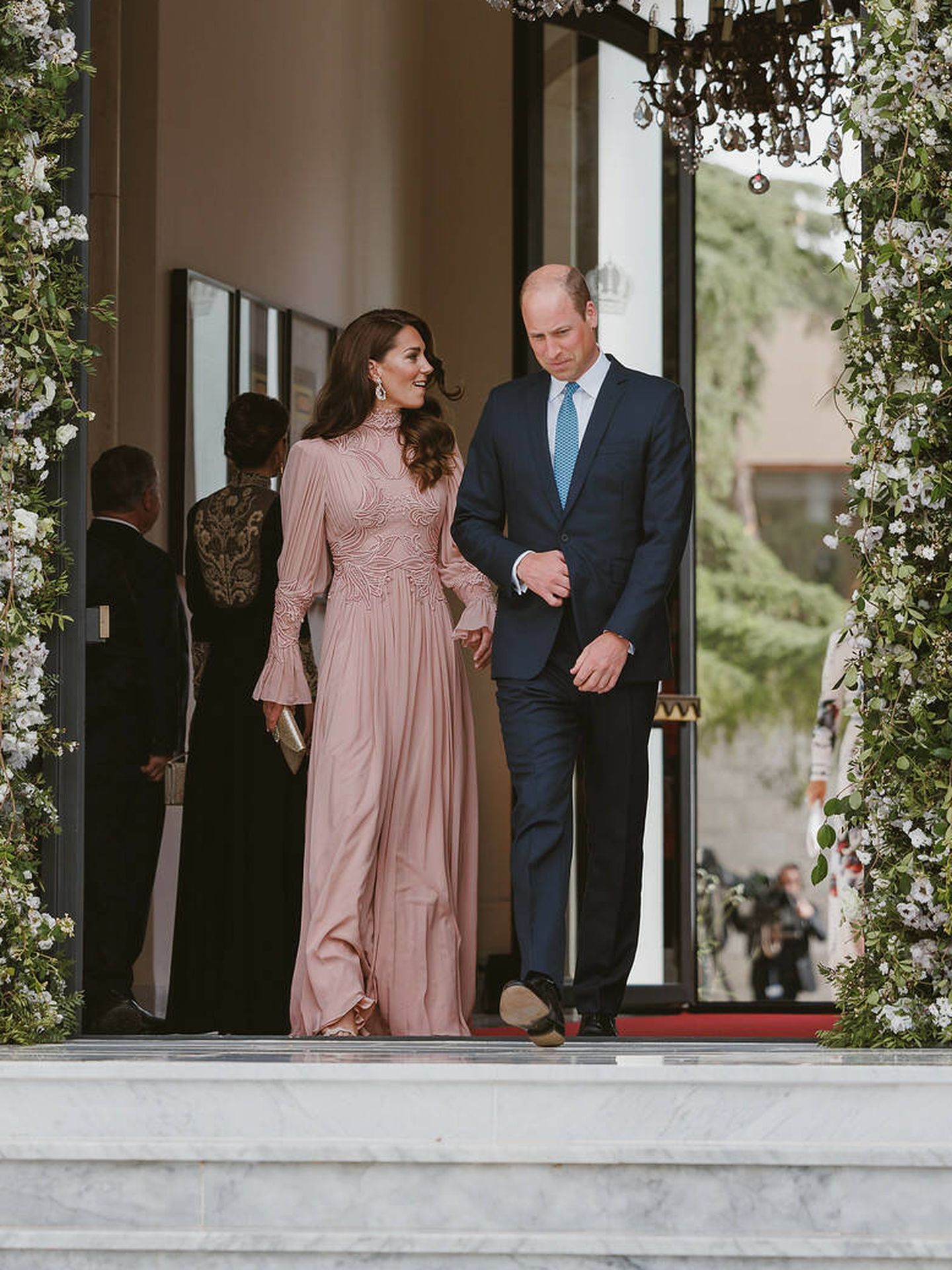 Guillermo y Kate Middleton en la boda de Hussein de Jordania. (RHC)