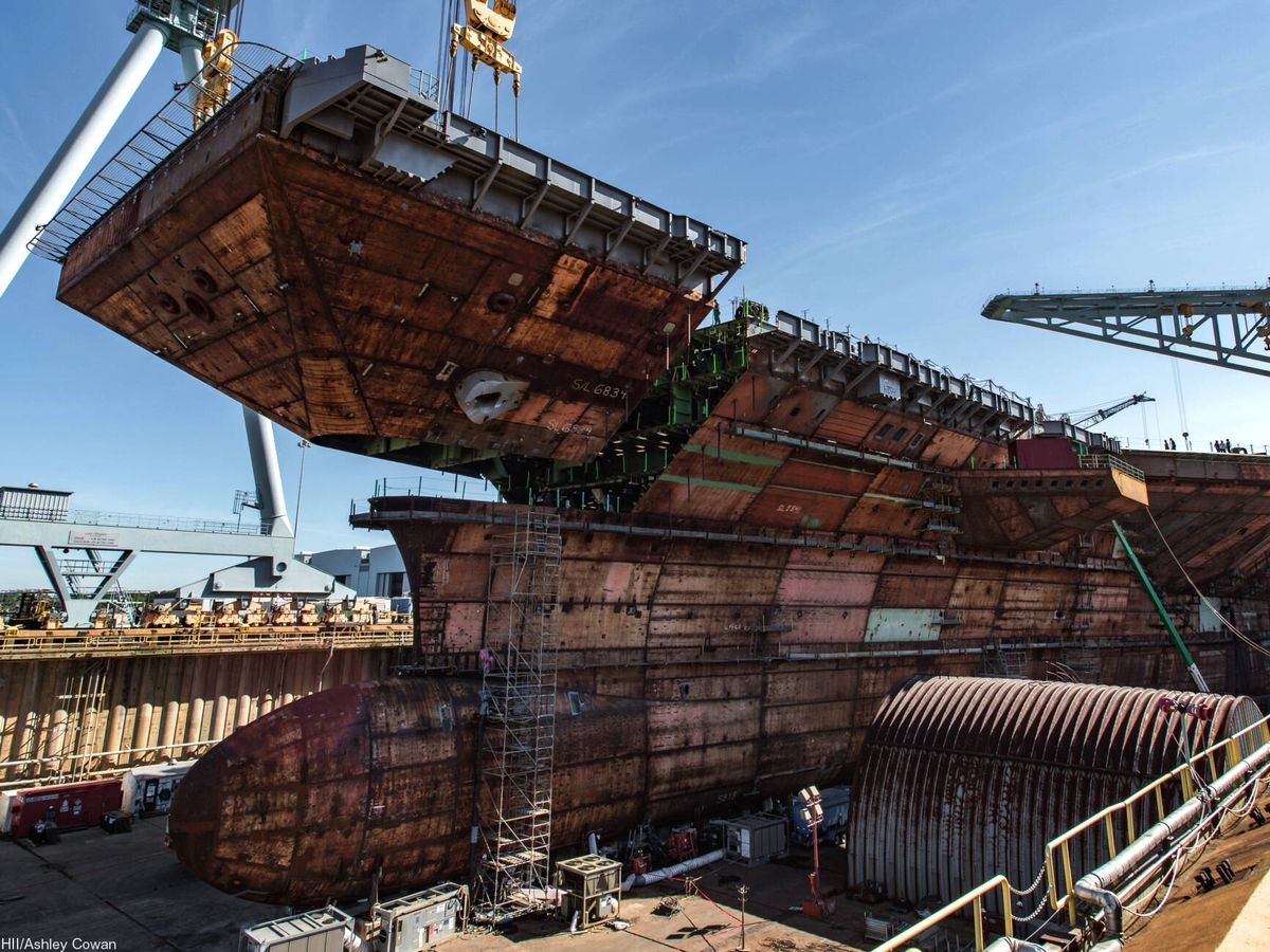 China inicia a construção de seu primeiro porta-aviões com propulsão nuclear nos estaleiros de Dalian
