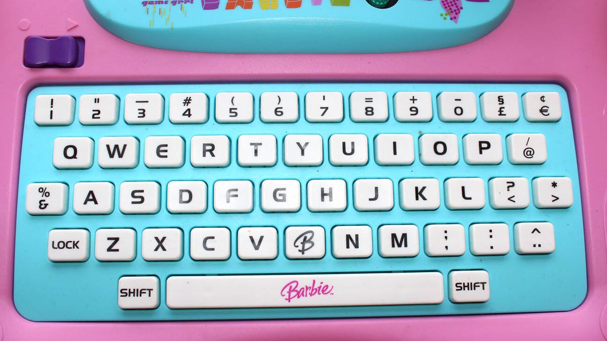 Una máquina de escribir de Barbie o cómo las niñas de los 90 pudieron aprender a cifrar mensajes