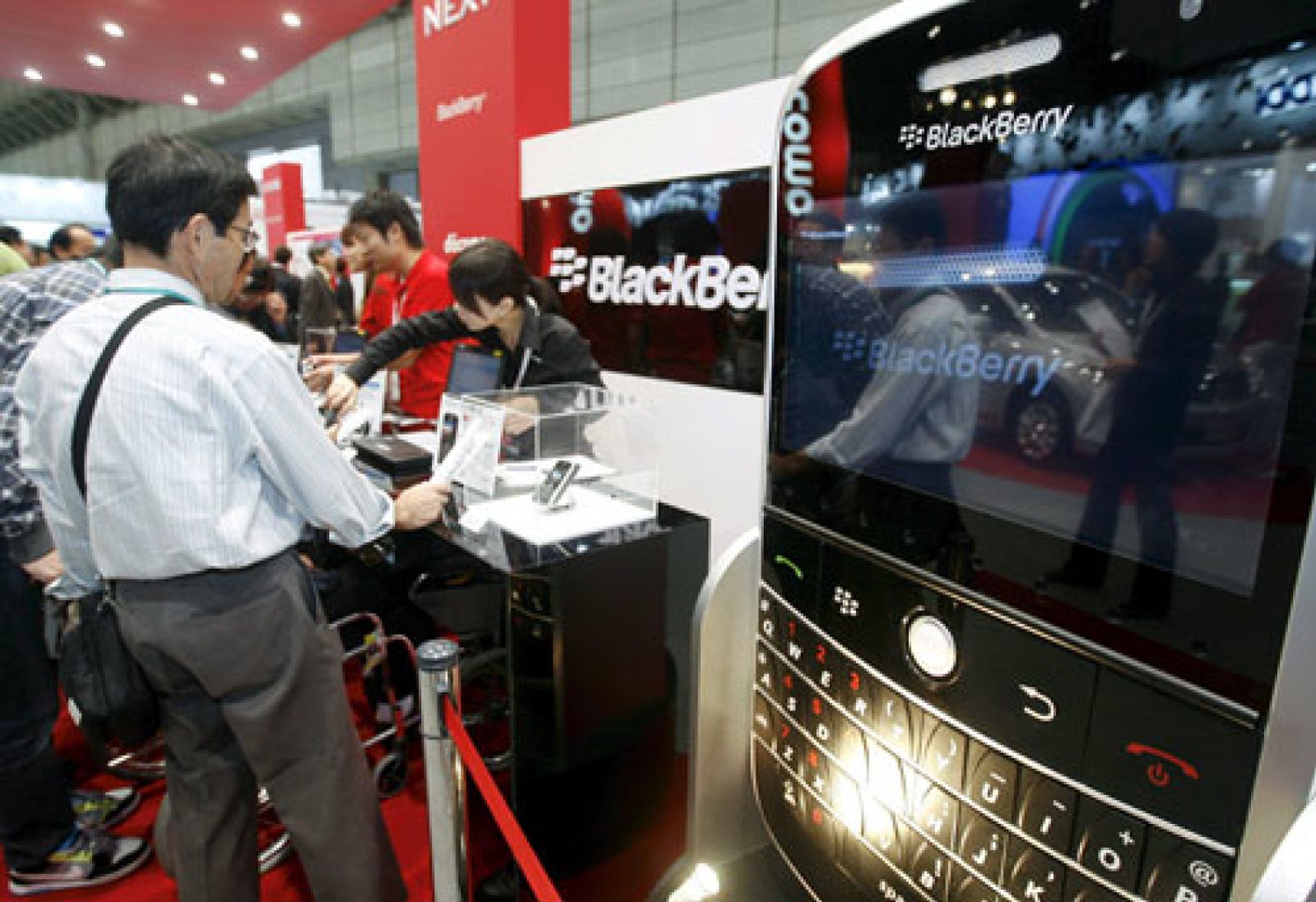 Foto: Por qué la BlackBerry Storm es superior al iPhone