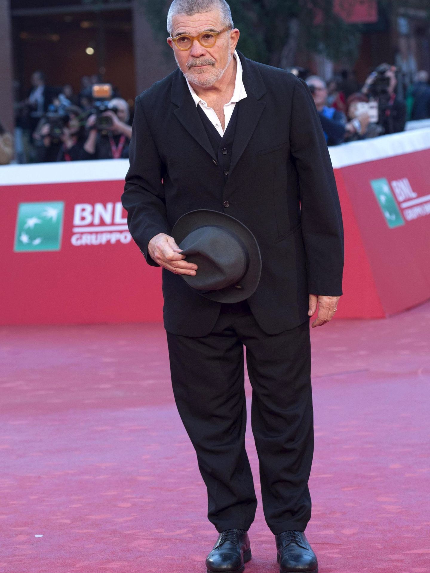 El director y guionista estadoundiense David Mamet posa en la alfombra roja durante el Festival de Cine de Roma (Italia) en 2016 (EFE Claudio Onorati)