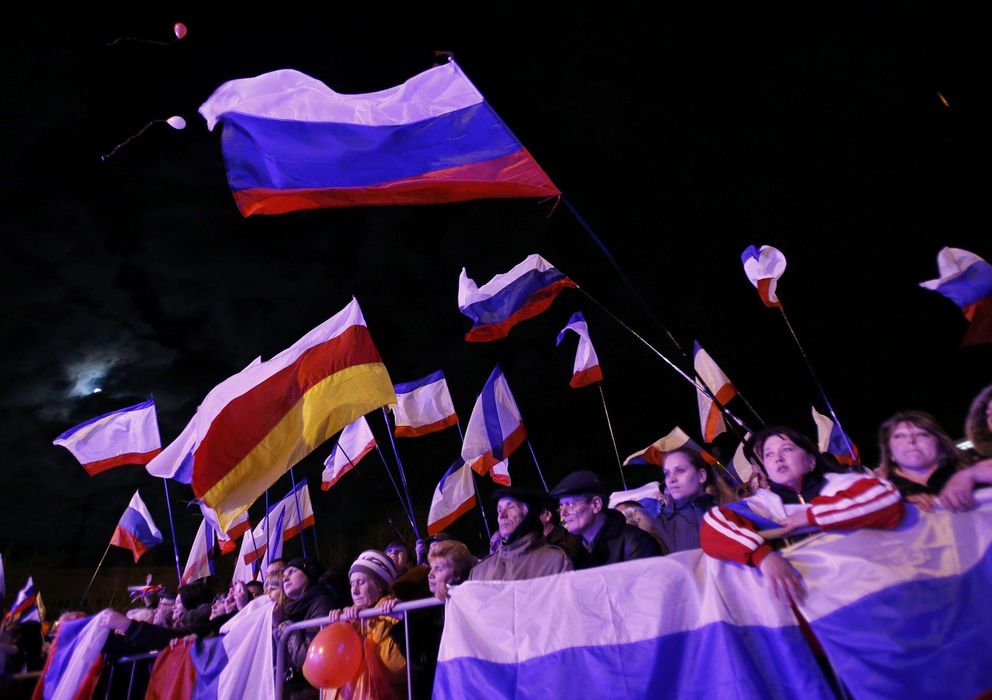 Foto: Celebraciones en la plaza de Lenin, en la capital de Crimea, Simferopol. (Reuters)
