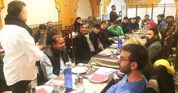 Foto: Encuentro de ERC en el restaurante 'Himalaya'. (Á.V)