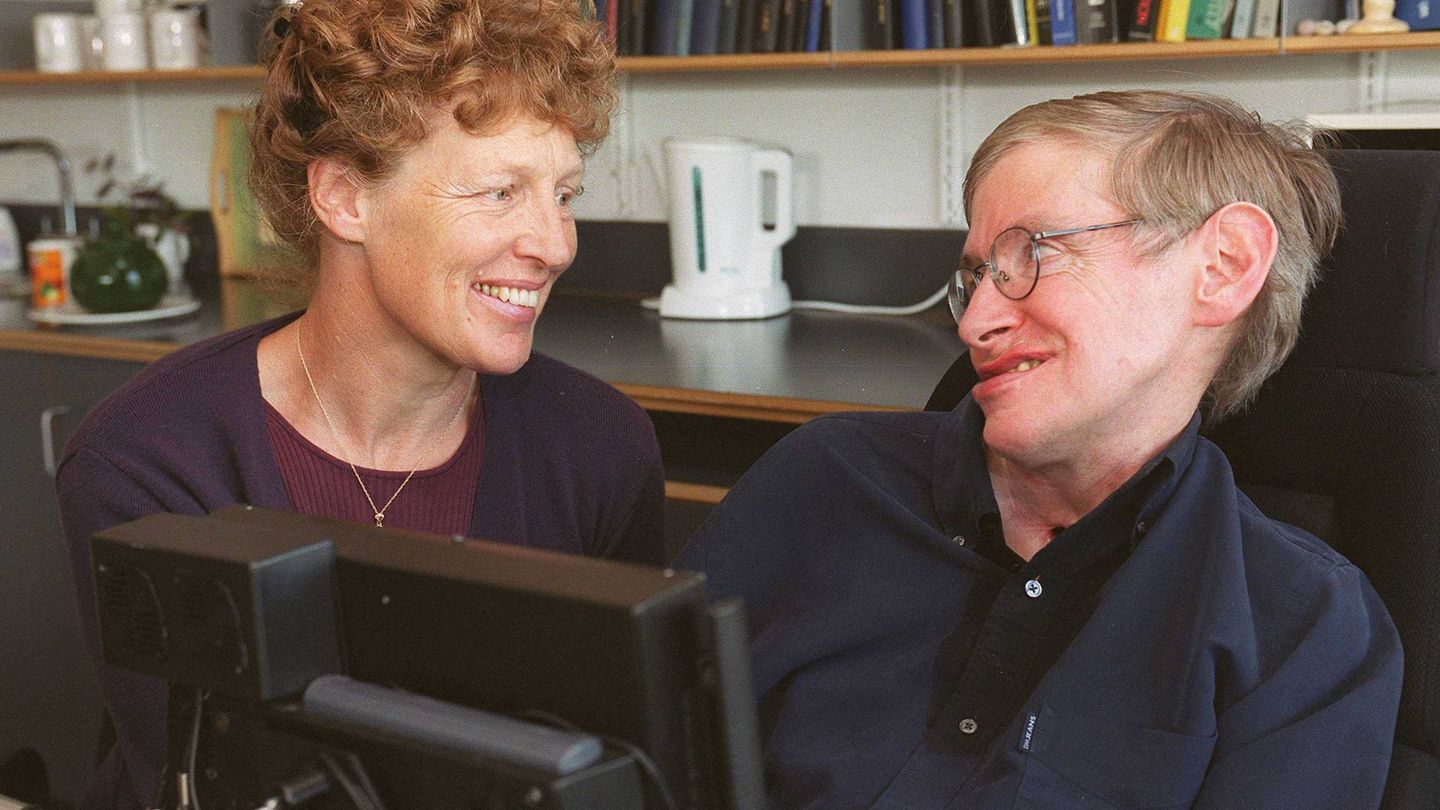 Hawking, junto a su segunda esposa, Elaine. (Cordon Press)