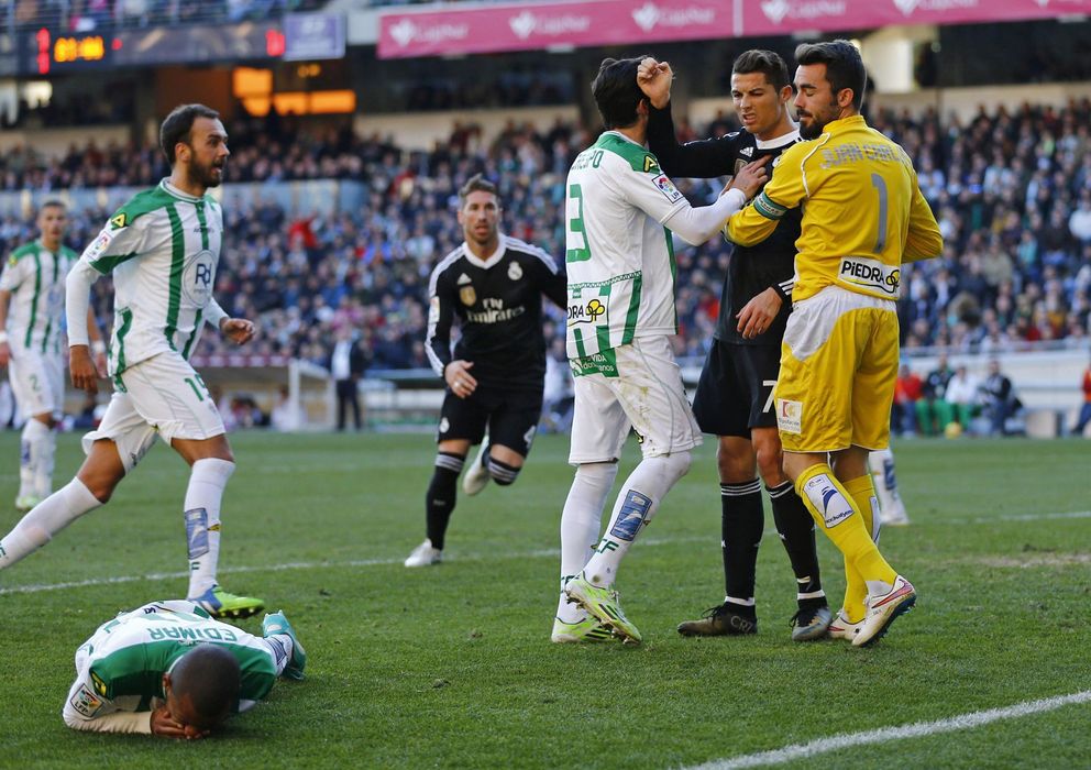 Foto: Reacción de Cristiano Ronaldo tras su patada a Edimar.