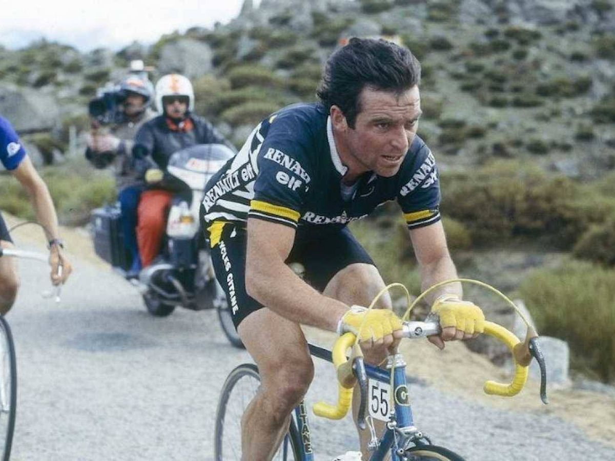 Foto: Bernard Hinault en la Vuelta de 1983. (Archivo)
