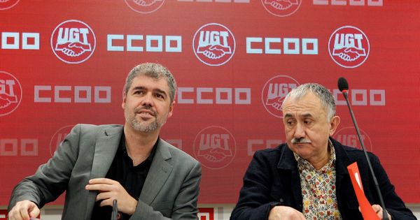 Foto:  Los secretarios generales de CCOO y UGT, Unai Sordo (i) y Pepe Álvarez (d), respectivamente