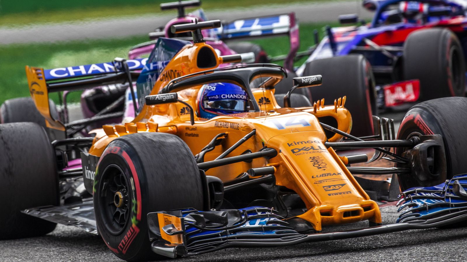 Foto: El McLaren de Alonso solo aguantó diez vueltas en el GP de Italia. (EFE)