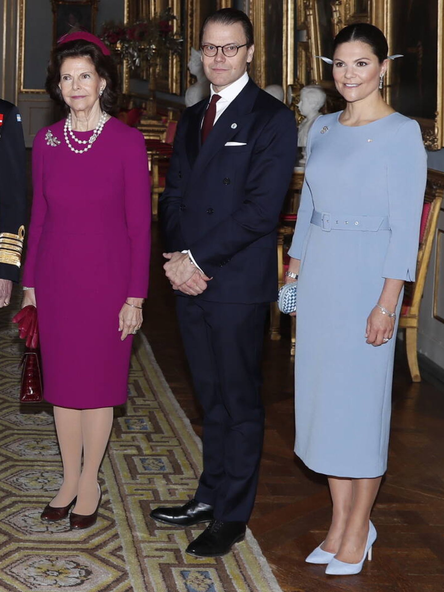 Los herederos suecos, junto a la reina Silvia. (Gtres)