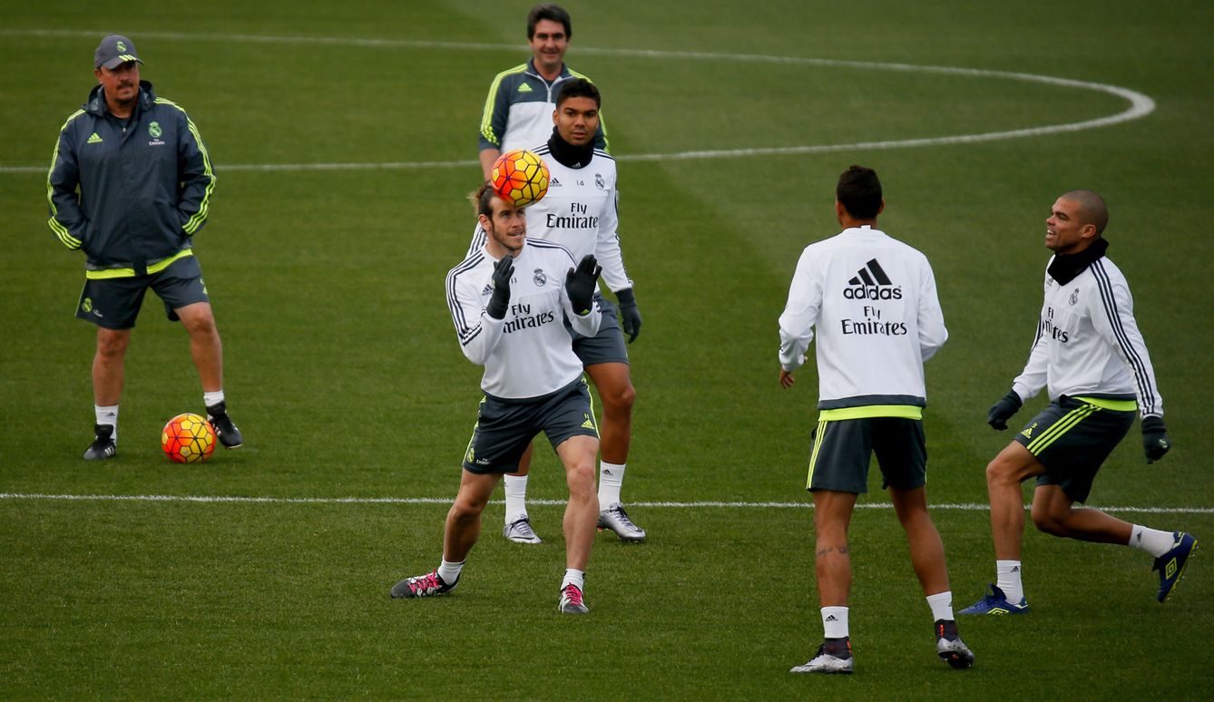 Rafa Benítez, durante un entrenamiento del Real Madrid en Valdebebas. (EFE)