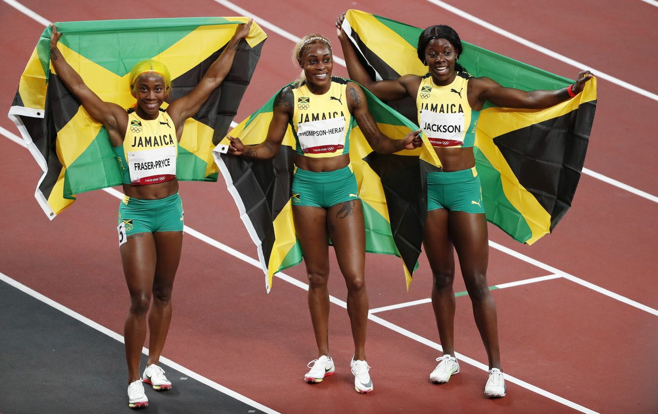 Triplete de Jamaica en los 100 metros. (EFE)