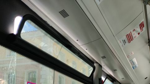 Varios jóvenes agrede a un conductor de autobús tras negarse a ponerse la mascarilla