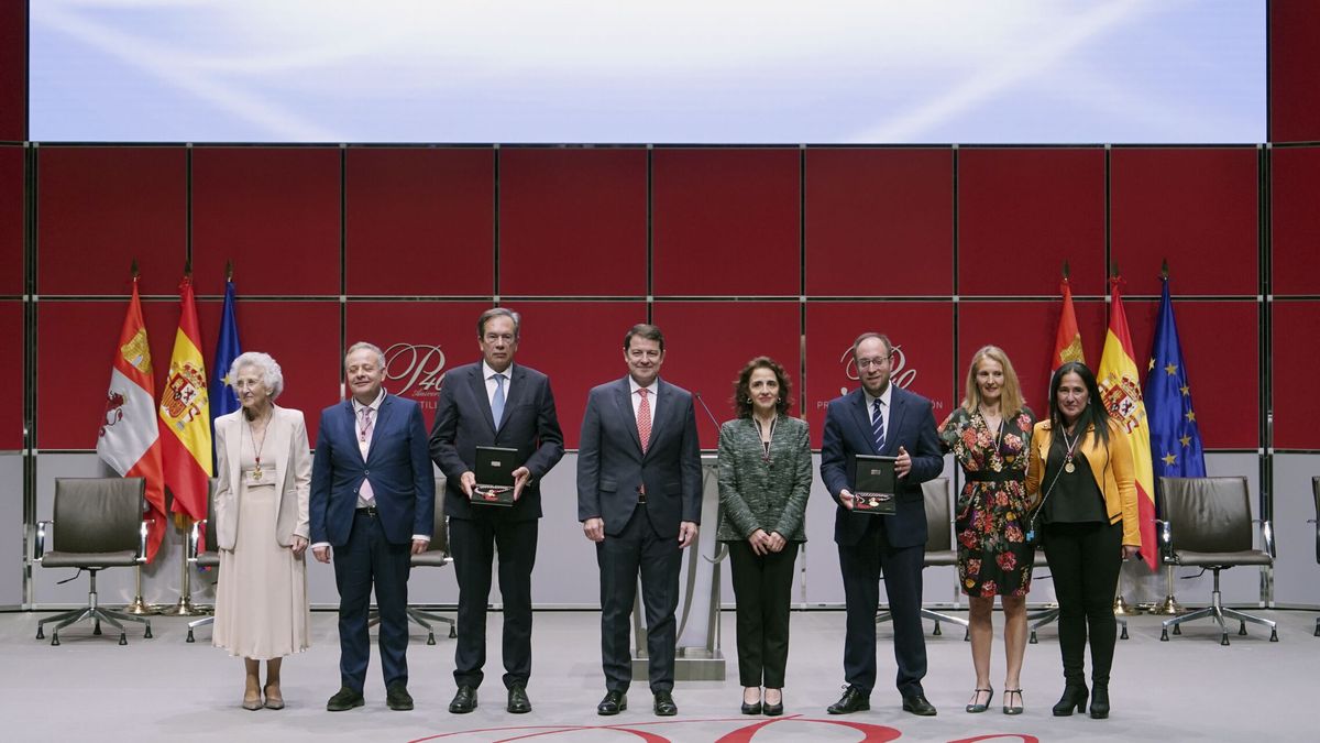 Mañueco destaca en los Premios Castilla y León las "oportunidades" de futuro de la comunidad