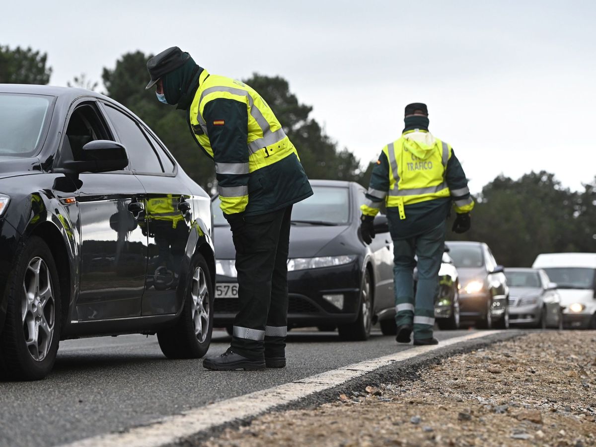 Foto: Controles de carretera en Madrid. (EFE)