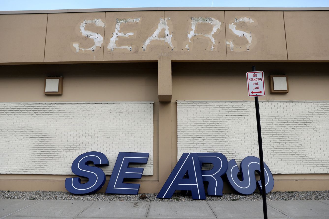 Una tienda cerrada de Sears. (Reuters)