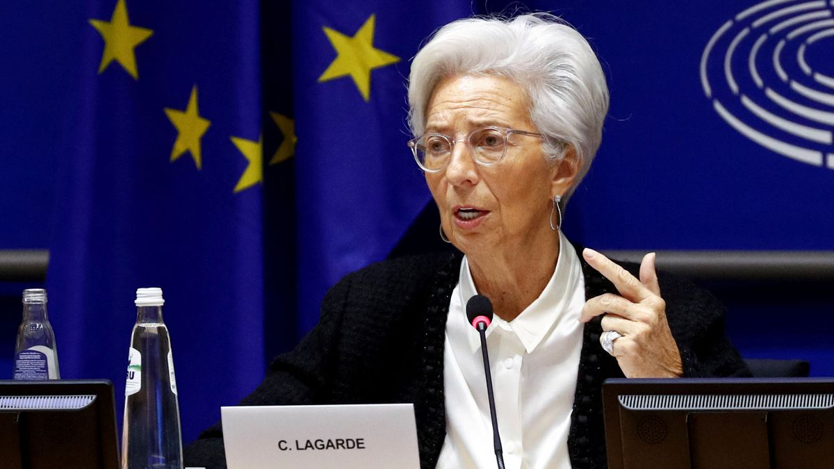 Lagarde apuesta por continuar las fusiones bancarias en la zona euro