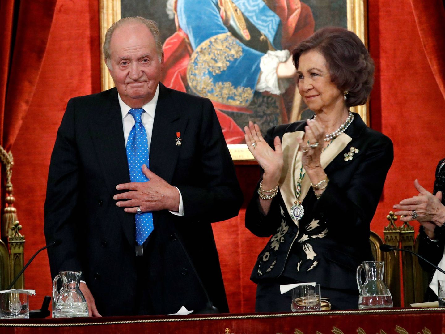 El rey Juan Carlos recibe un homenaje en la Academia de Historia, en marzo. (Getty)