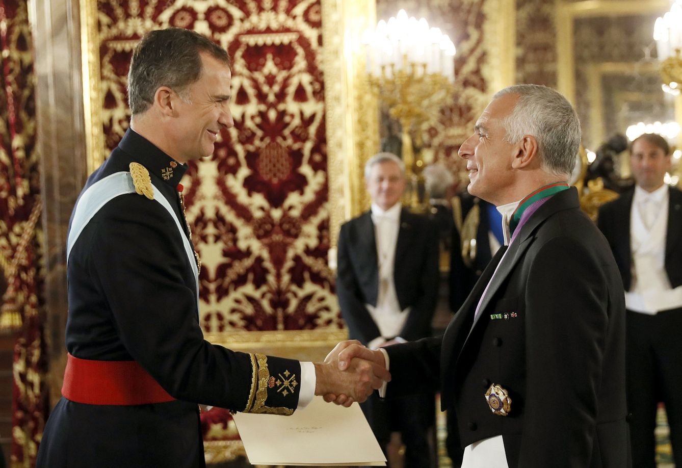Stefano Sannino, durante la presentación de sus cartas credenciales al rey Felipe VI, en el Palacio Real. (EFE/Chema Moya)