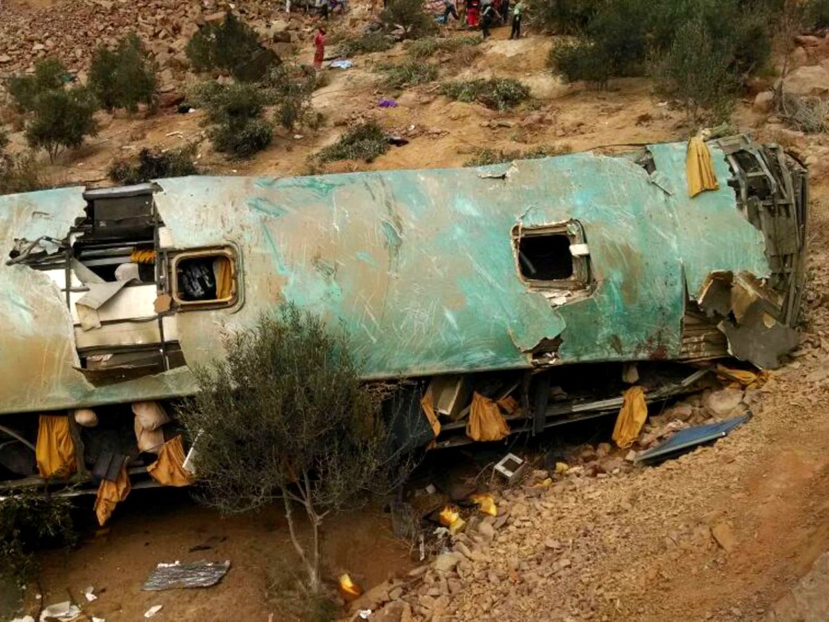 Foto: Fotografía de archivo de un accidente de autobús en Perú. (EFE)