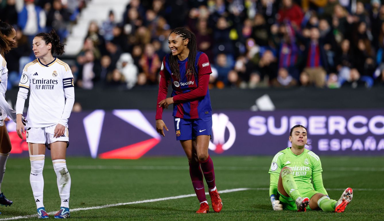 Salma Paralluelo celebra un gol del FC Barcelona en las semifinales de la Supercopa. (AFP7) 